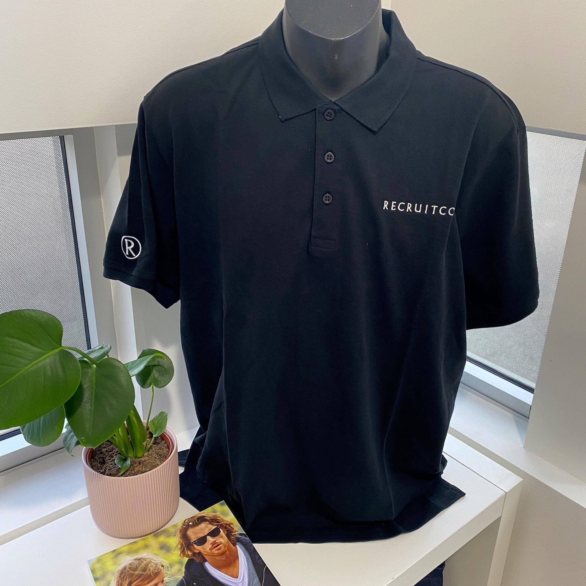 Advantages of a company branded Polo Shirt Advantages of a company branded Polo Shirt